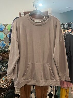 You & Me Oversized Crewneck Sweatshirt in Taupe Size L